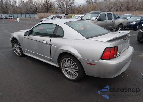 2000 Ford Mustang from USA, damaged, VIN 1FAFP4049YF279351